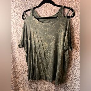Torrid size 1 open shoulder tshirt